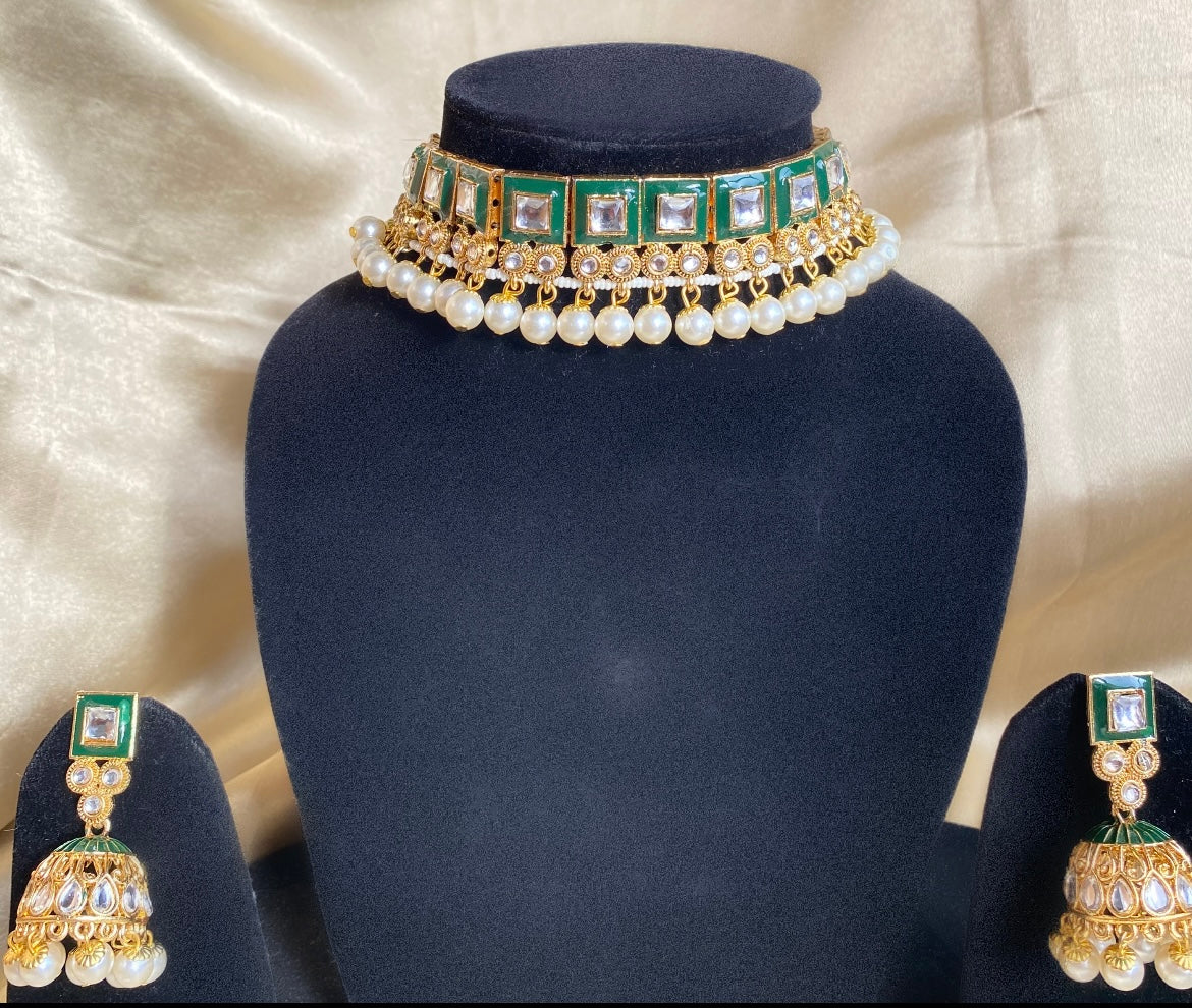 Shwetamani Choker