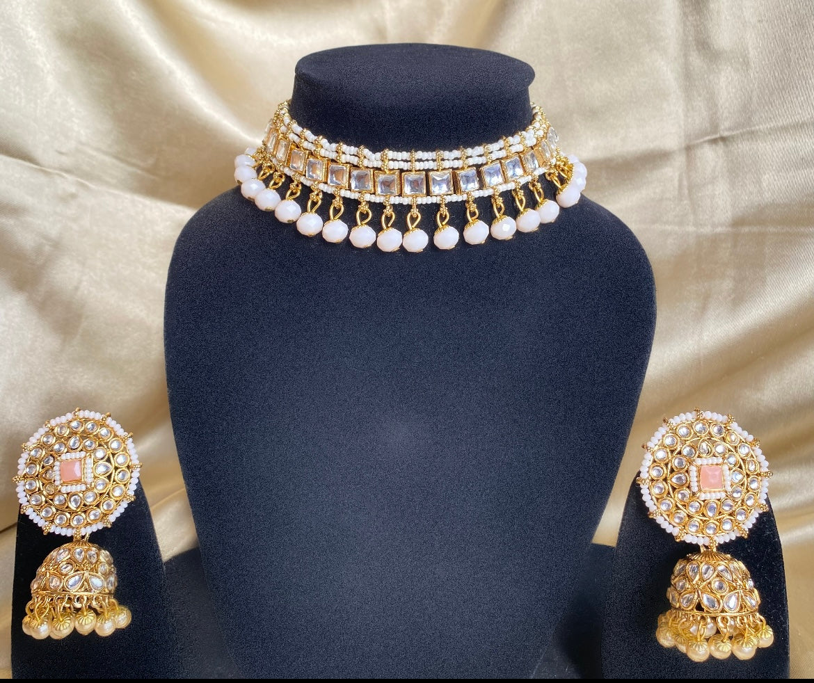 Rushna Moti Choker