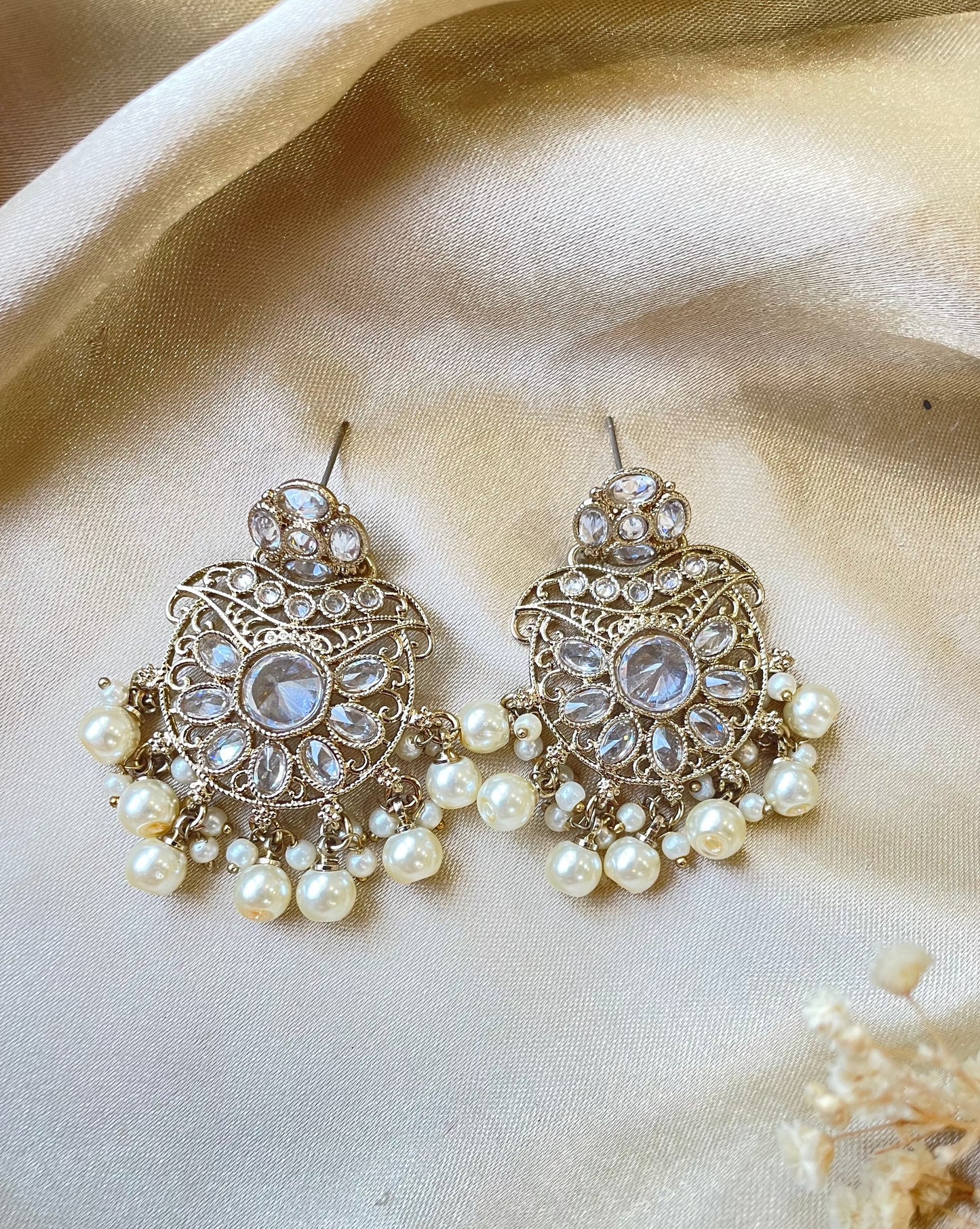 Ritu Jhumkas